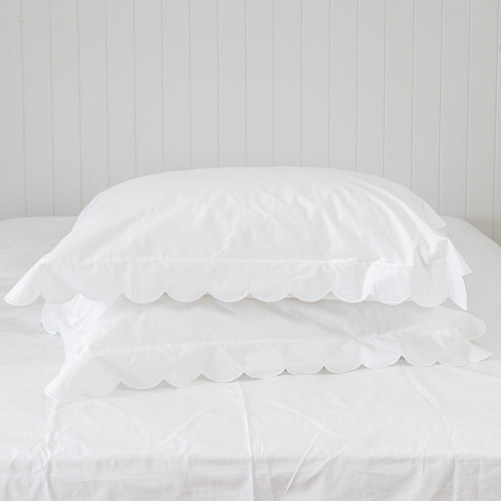 Scalloped Edge Cotton Pillowcases in White 450 Thread Count
