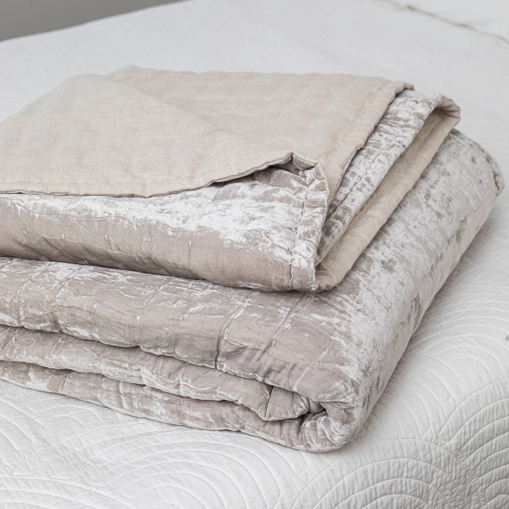 Tempt Silk Velvet Throw in Pearl