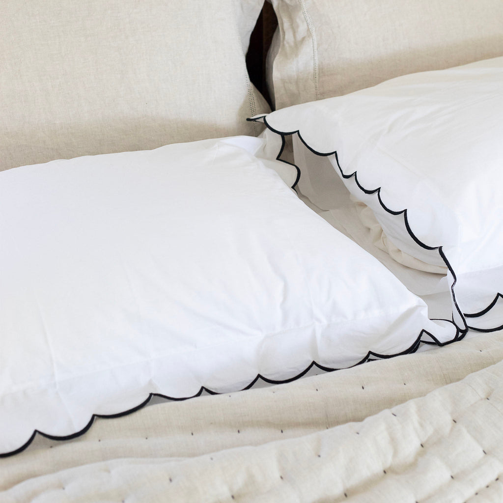 Scalloped Edge Cotton Flat Sheet in Black 450 Thread Count
