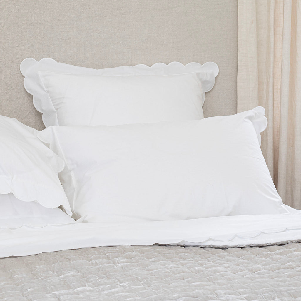 Scalloped Edge Cotton Pillowcases in White 450 Thread Count