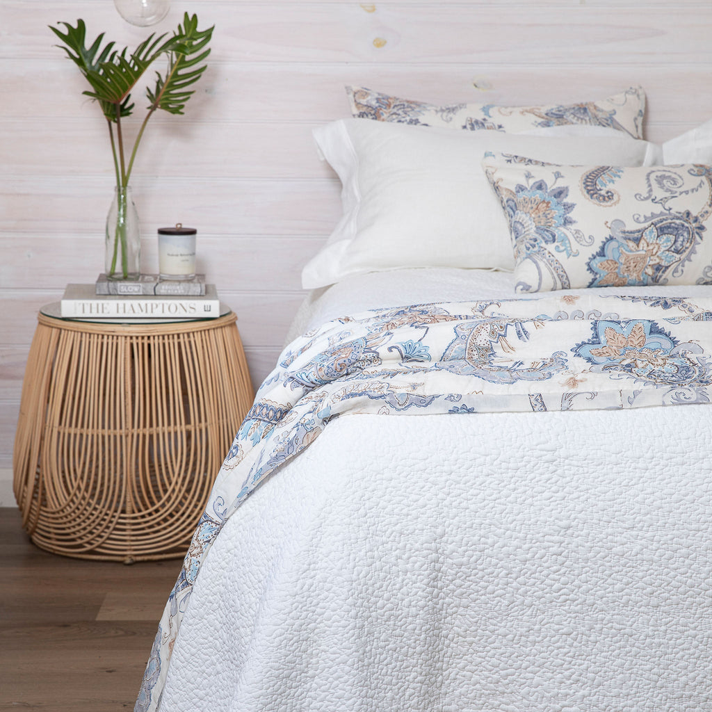 Provencal Cotton Quilt in White