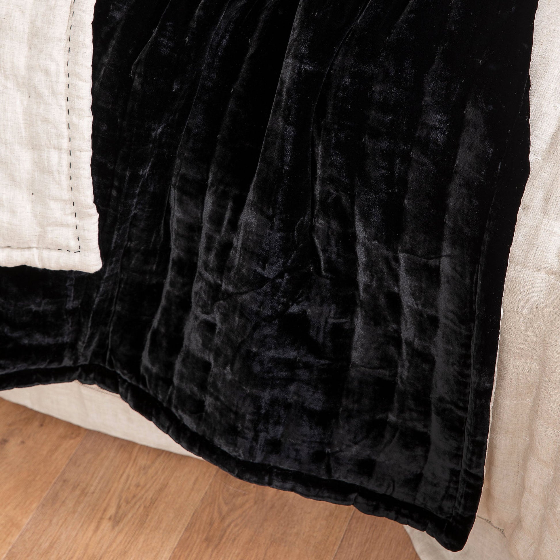 Tempt Silk Velvet Throw in Black