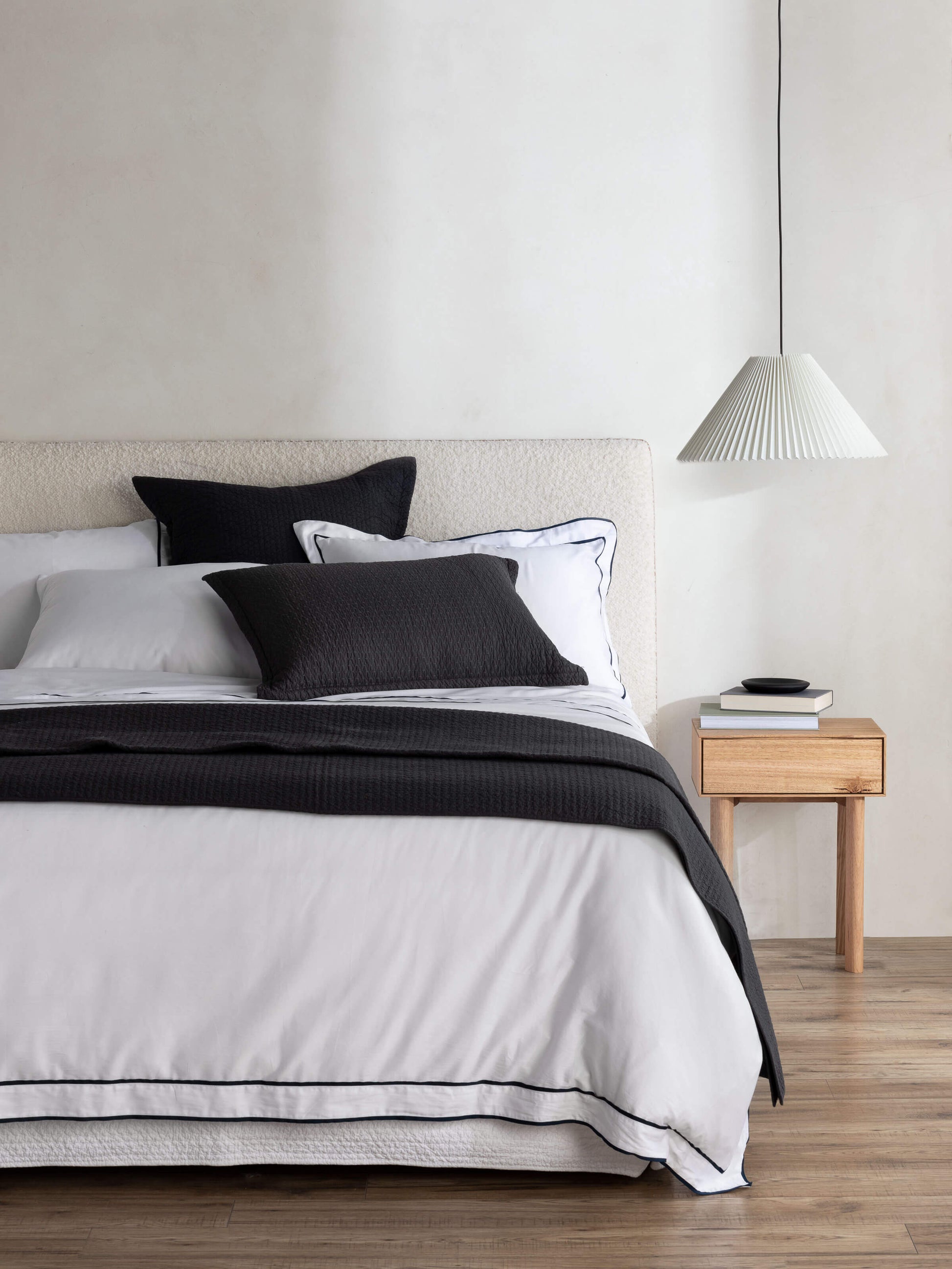 Aspen Black Pure Cotton Quilt