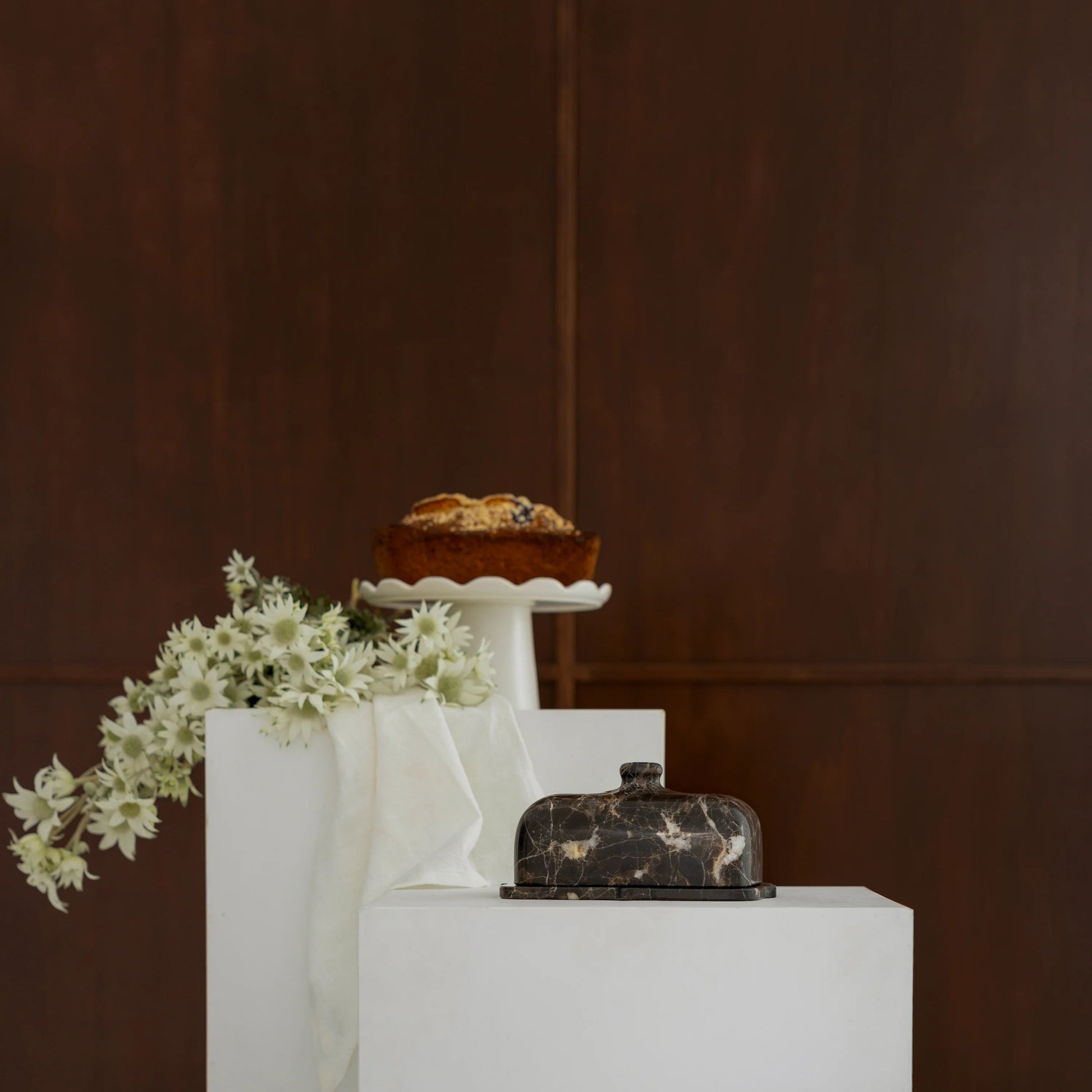 Cameo Oblong Cake Tray