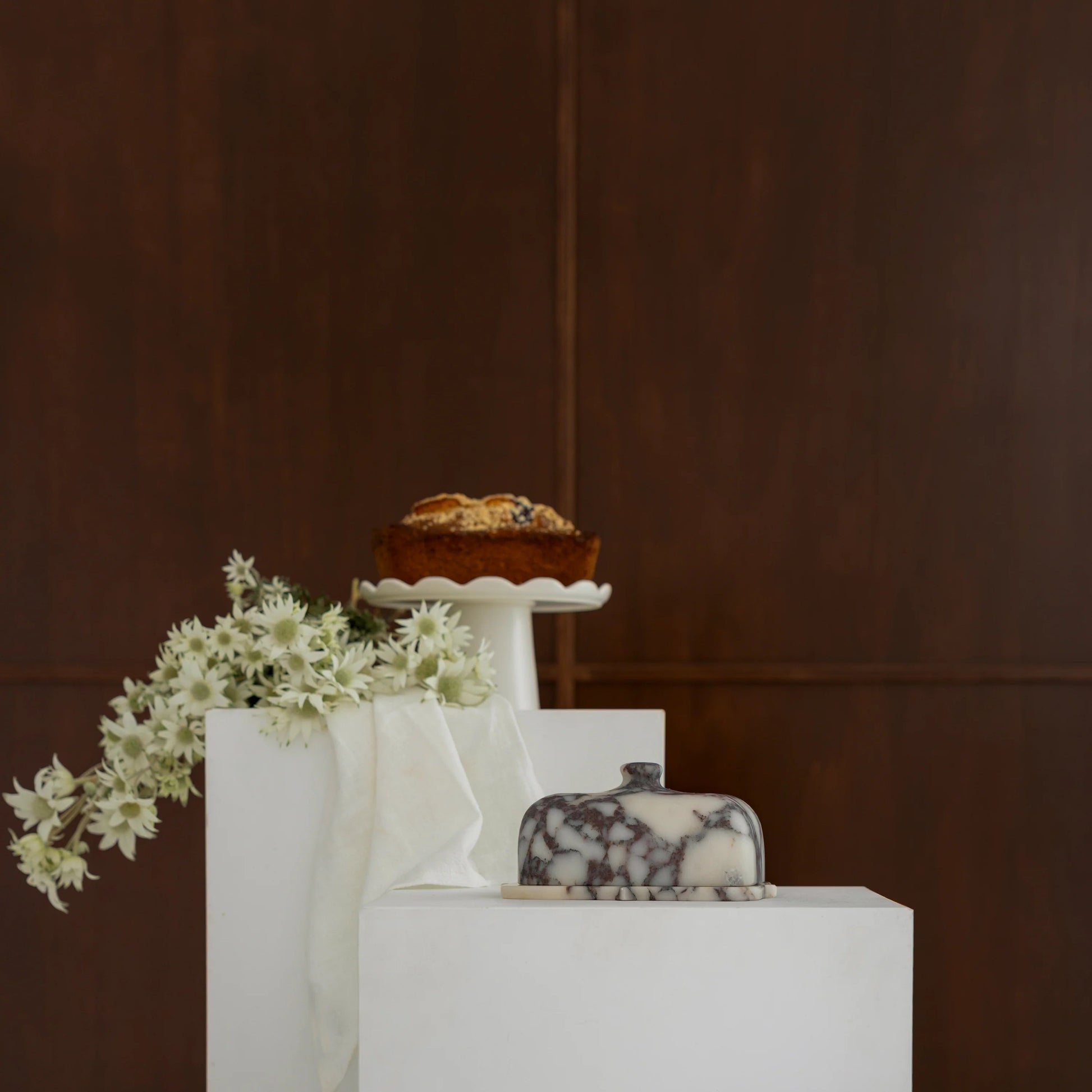 Cameo Oblong Cake Tray