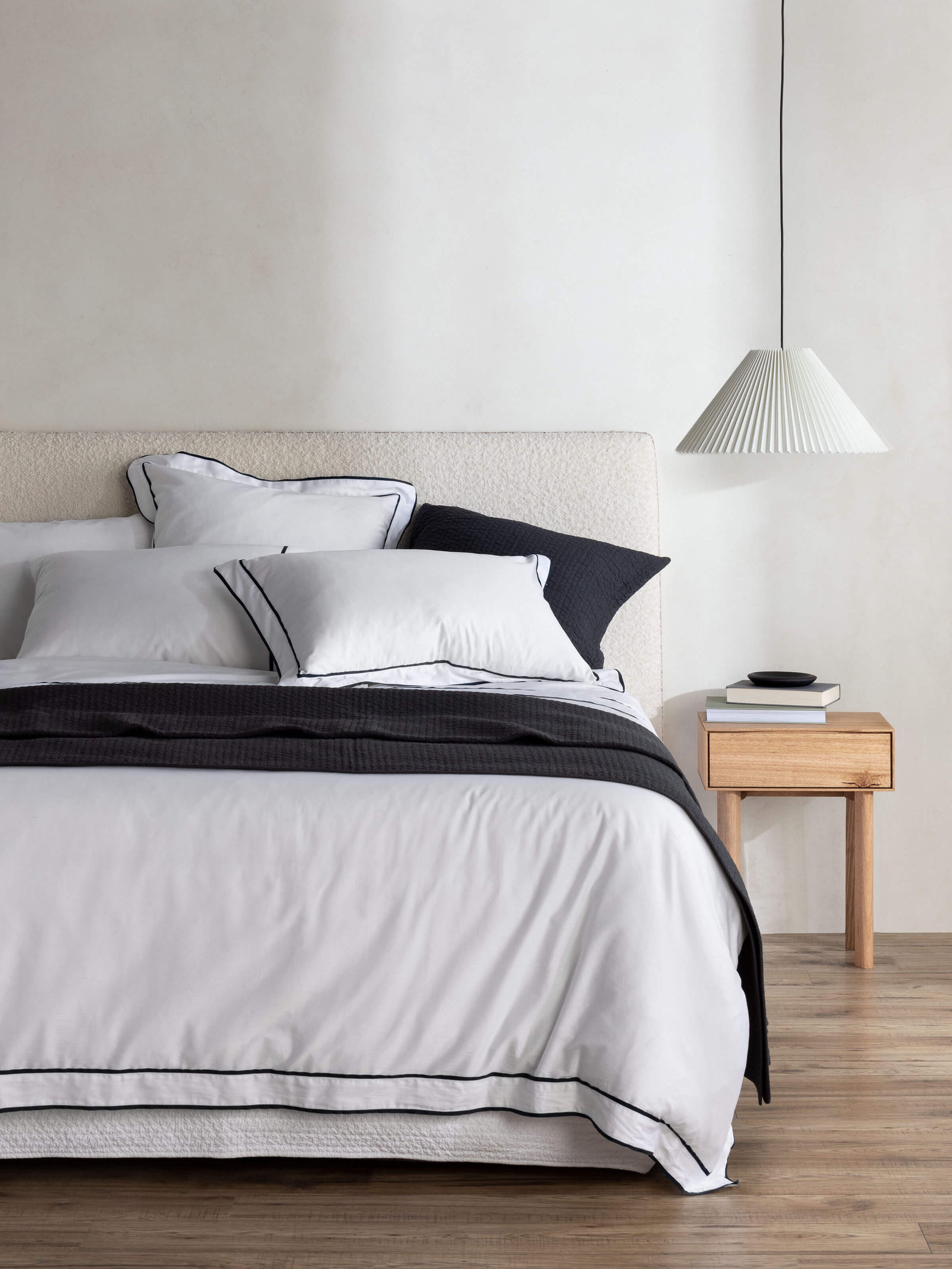 Grosgrain Black Egyptian Cotton Tailored Pillowcases