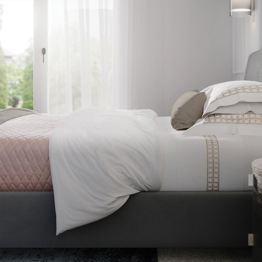 Hampton Diamond-Stitch Bed Throw - Clay