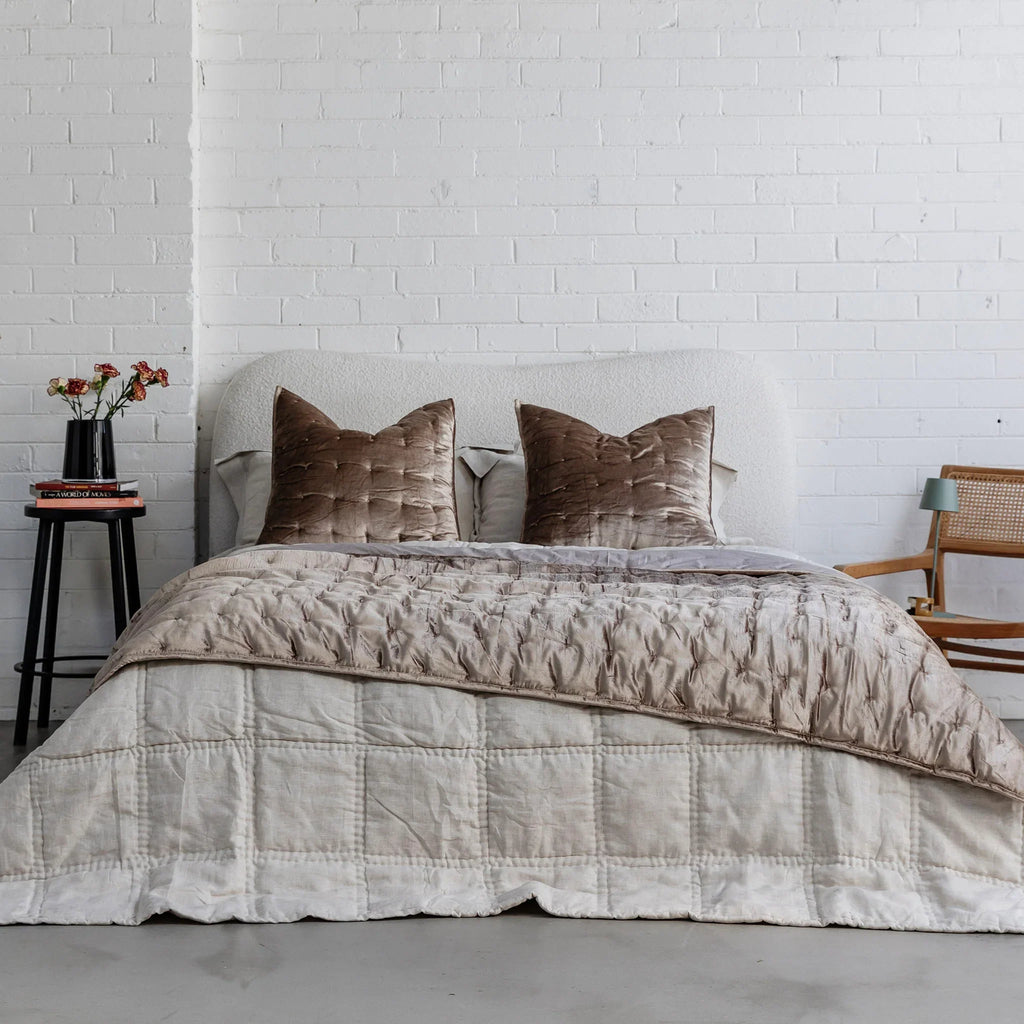 Dainty Cotton Velvet Throw - Mocha