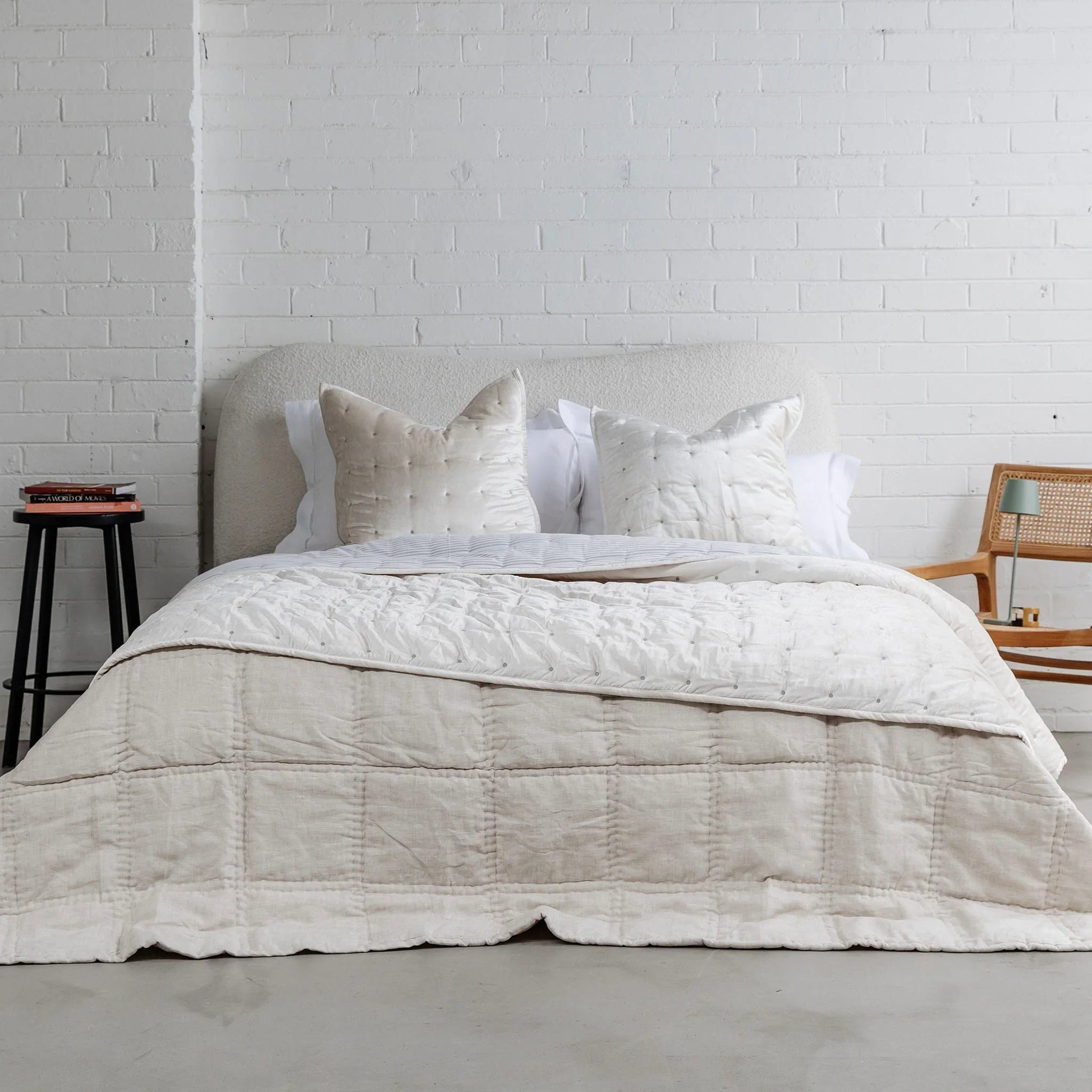 Dainty Cotton Velvet Throw - Snow