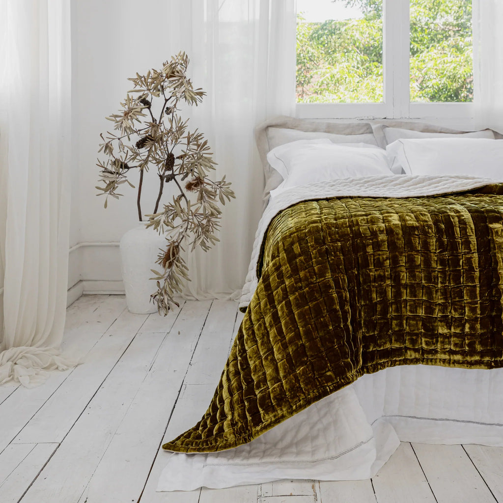 Allure Silk Velvet & Linen Quilt - Chartreuse