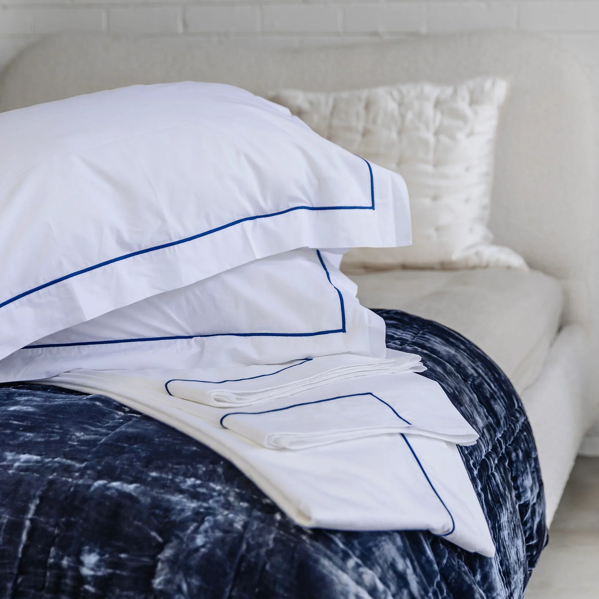 Grace Embroidered Cotton Flat Sheet - Navy