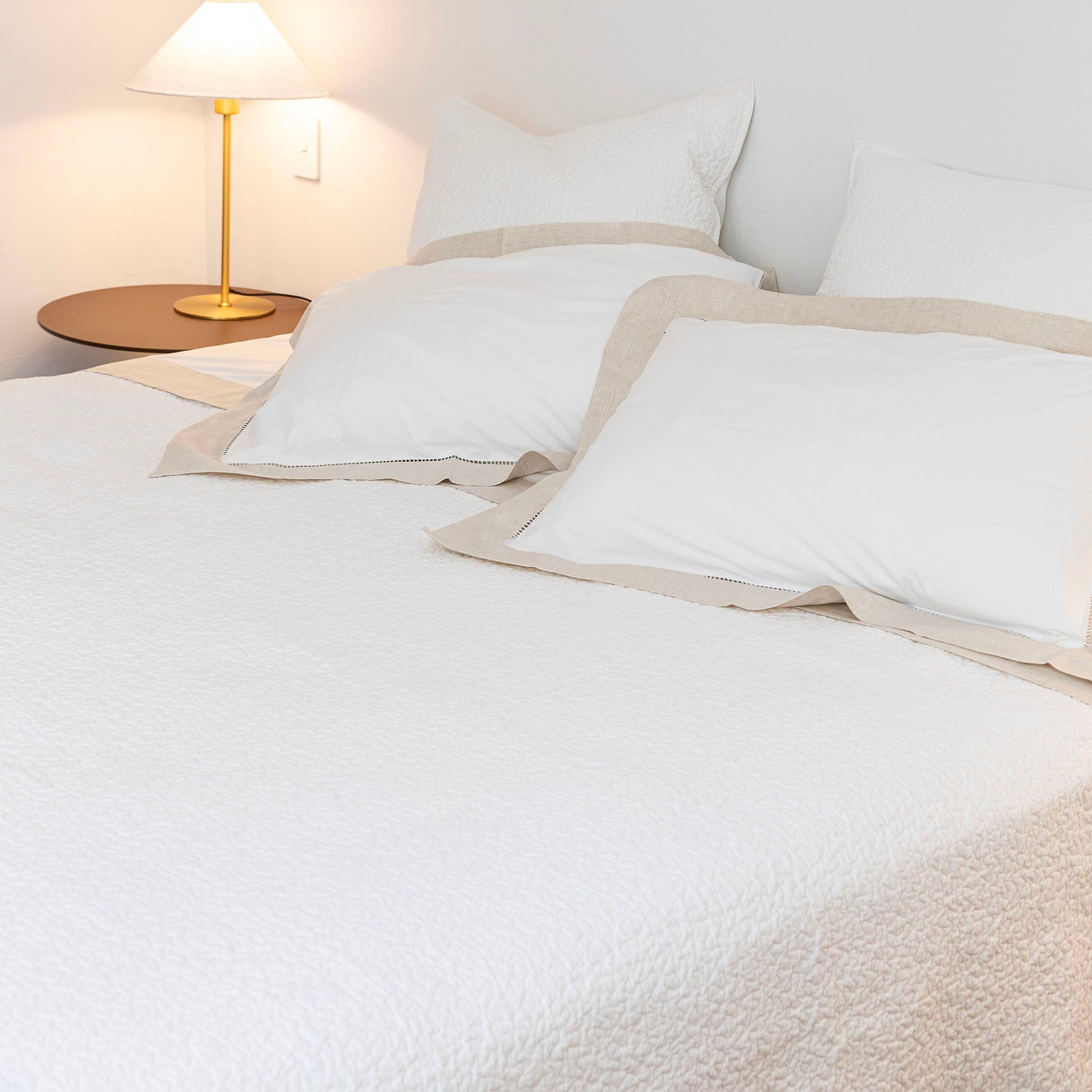 Provencal Cotton Quilt in White