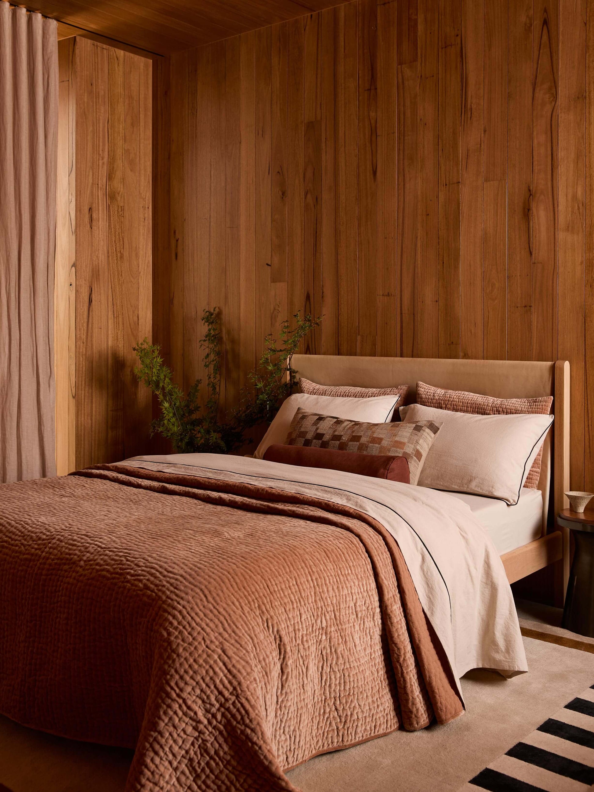 Avenue Oatmeal Piped Linen & Cotton Pillowcases