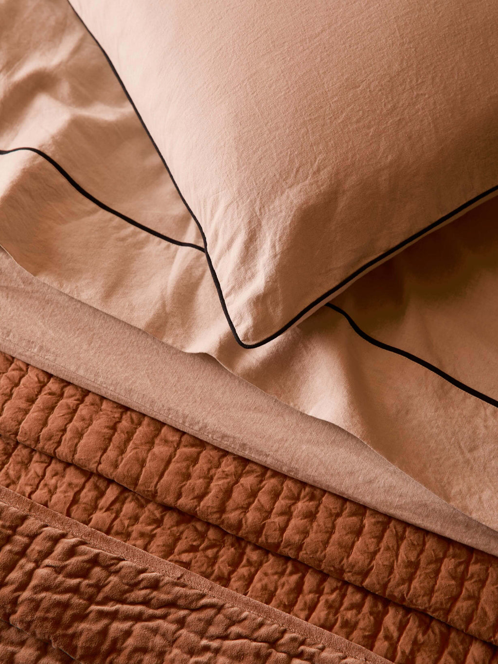 Avenue Oatmeal Piped Linen & Cotton Sheet Set