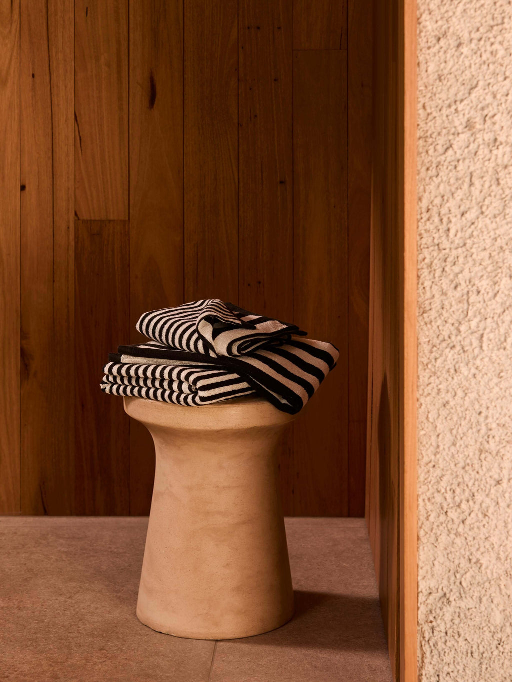 Raye Noir Towels