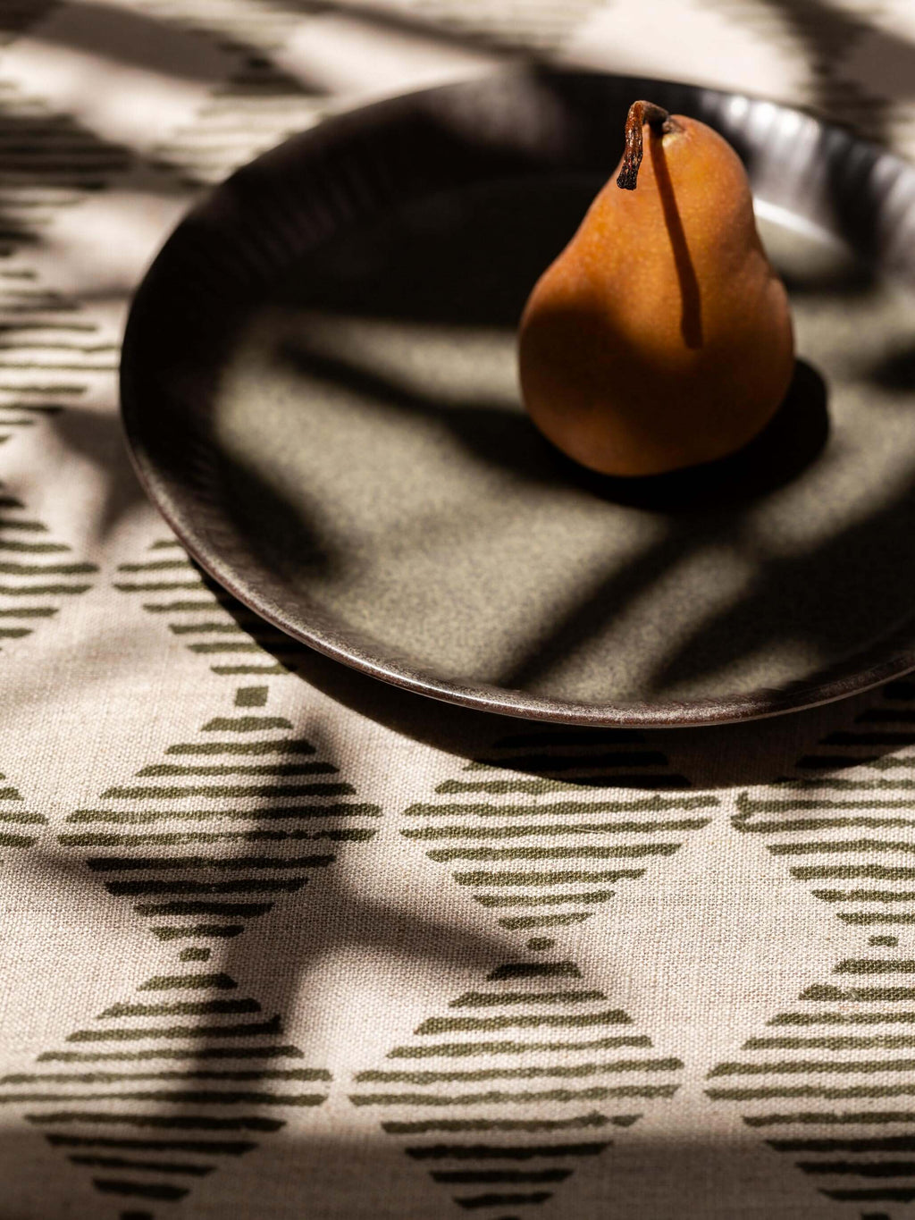 Quinn Olive Table Runner