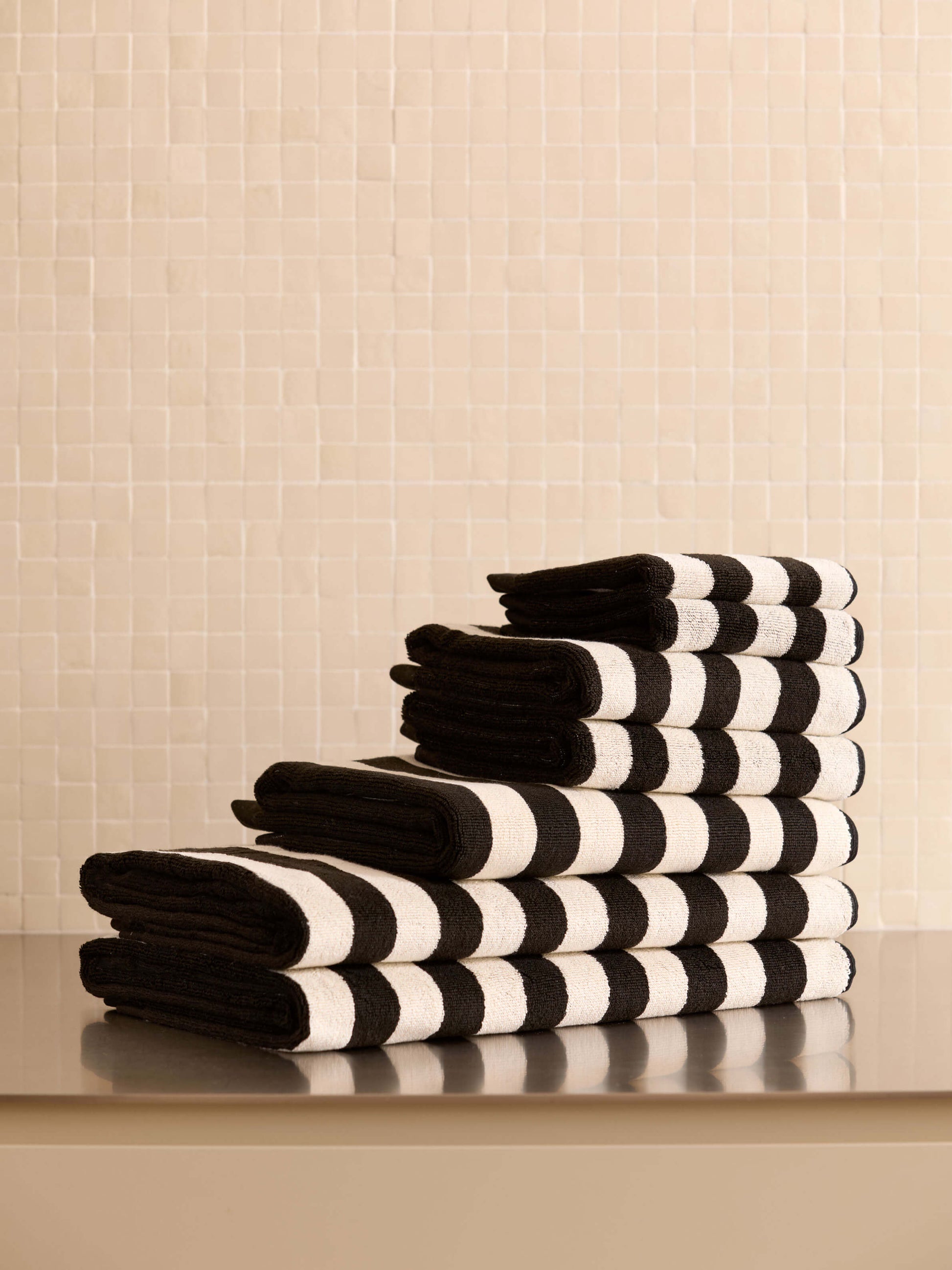 Raye Noir Towels