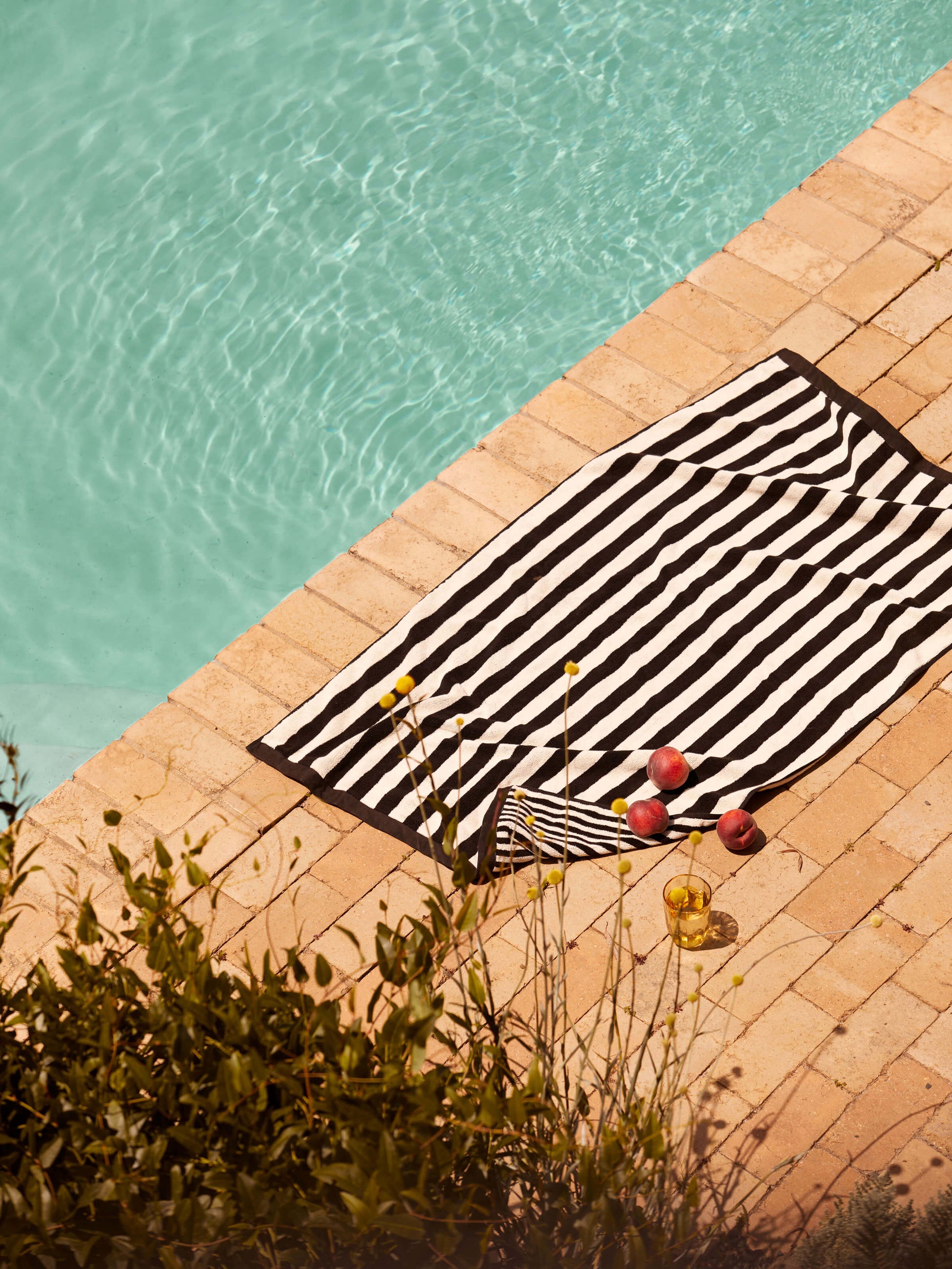 Raye Noir Towels