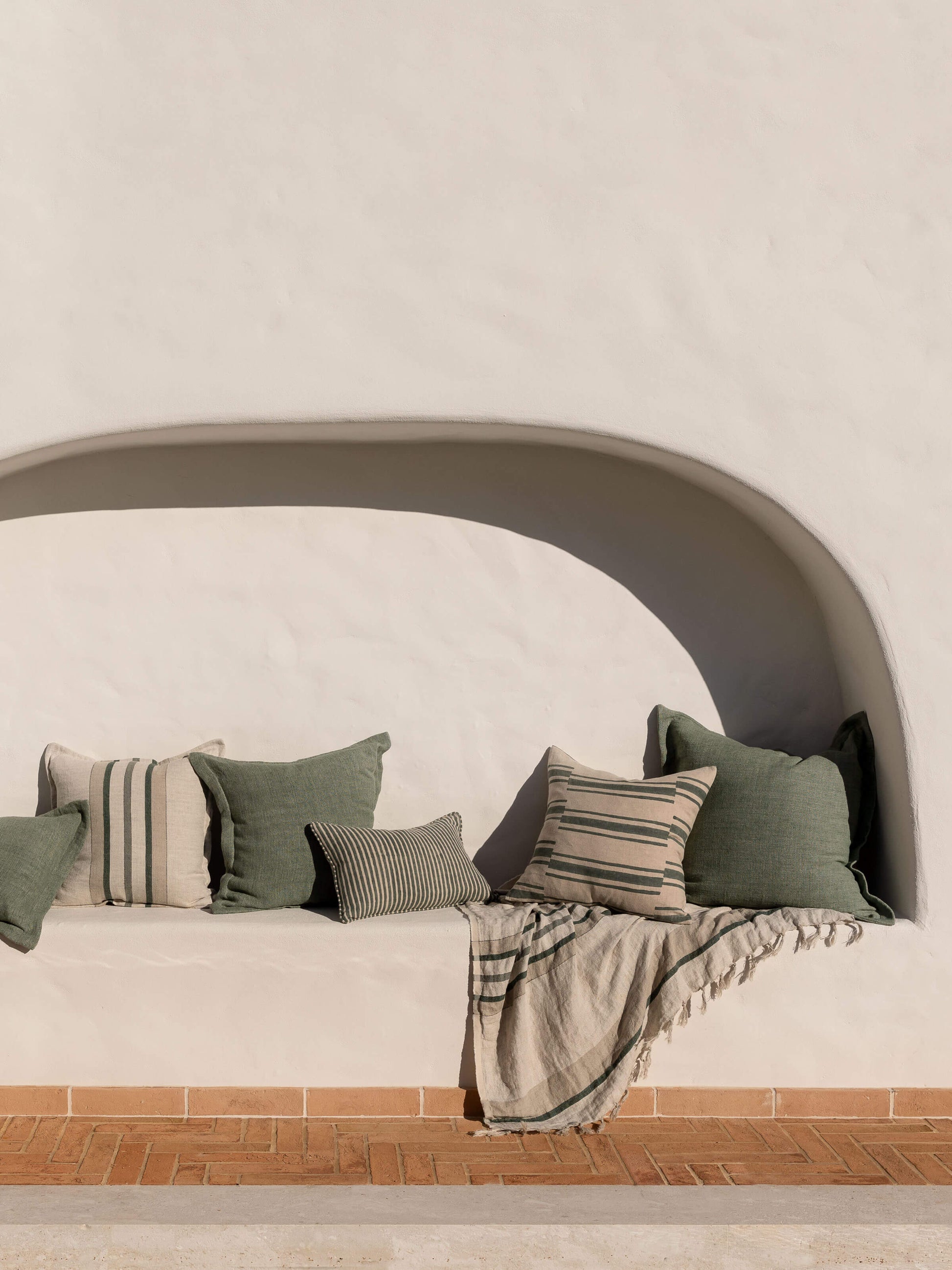 Burton Seagrass Tailored Heavy Linen Cushion