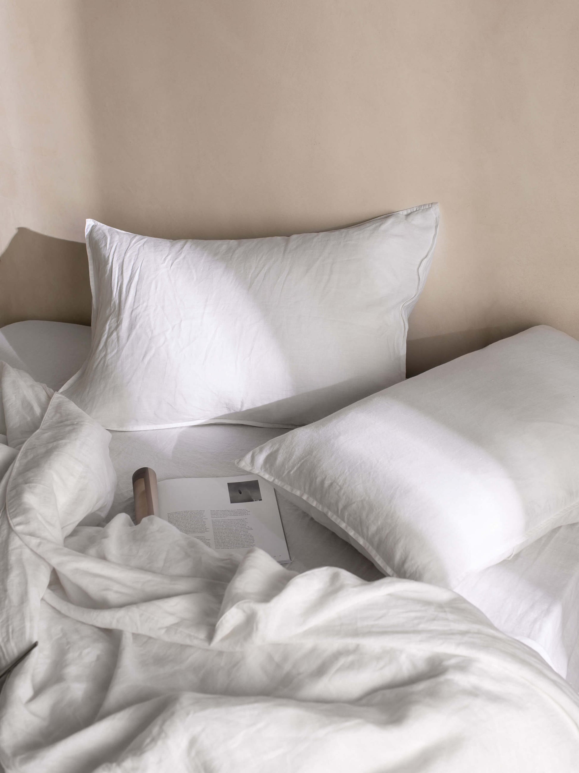 Mondo White Organic French Linen Duvet Cover Set