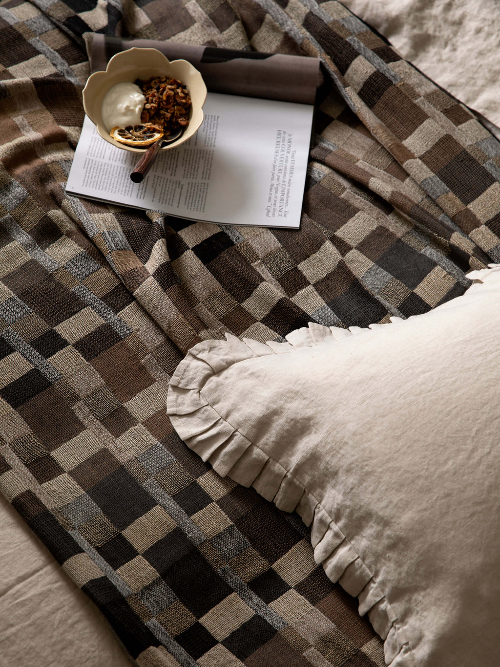 Avenue Oatmeal Linen & Cotton Pleated Pillowcases