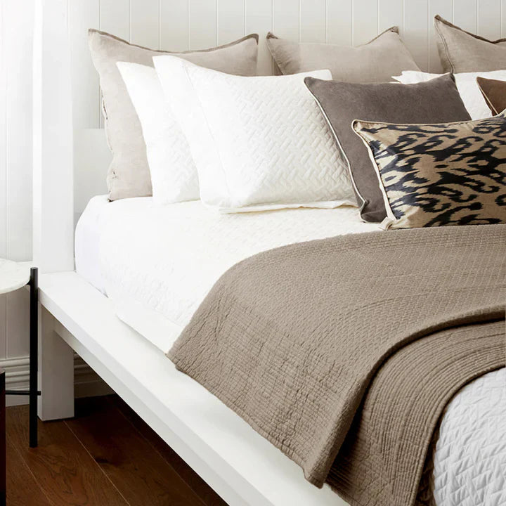 Resort Quilted Bedspread - Mushroom