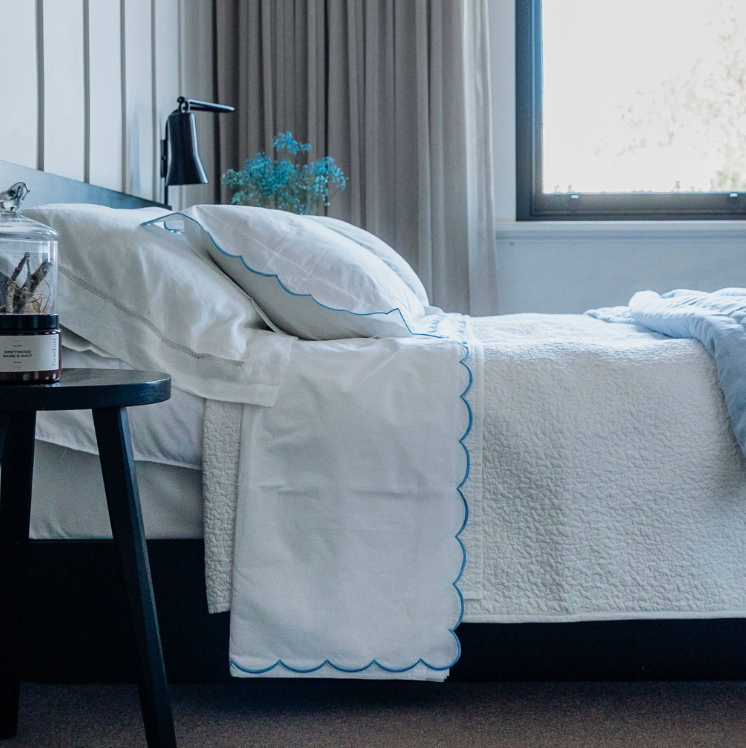 Scalloped Edge Cotton Flat Sheet in Blue