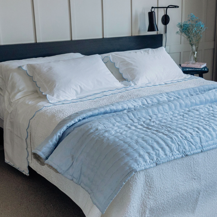 Scalloped Edge Cotton Duvet Cover in Blue