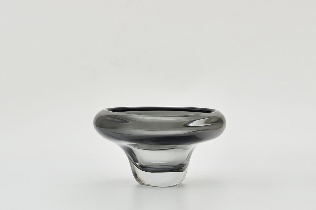 Droplet Vase in Ocean
