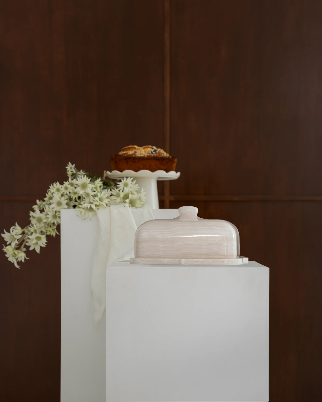 Grand Cameo Oblong Cake Tray