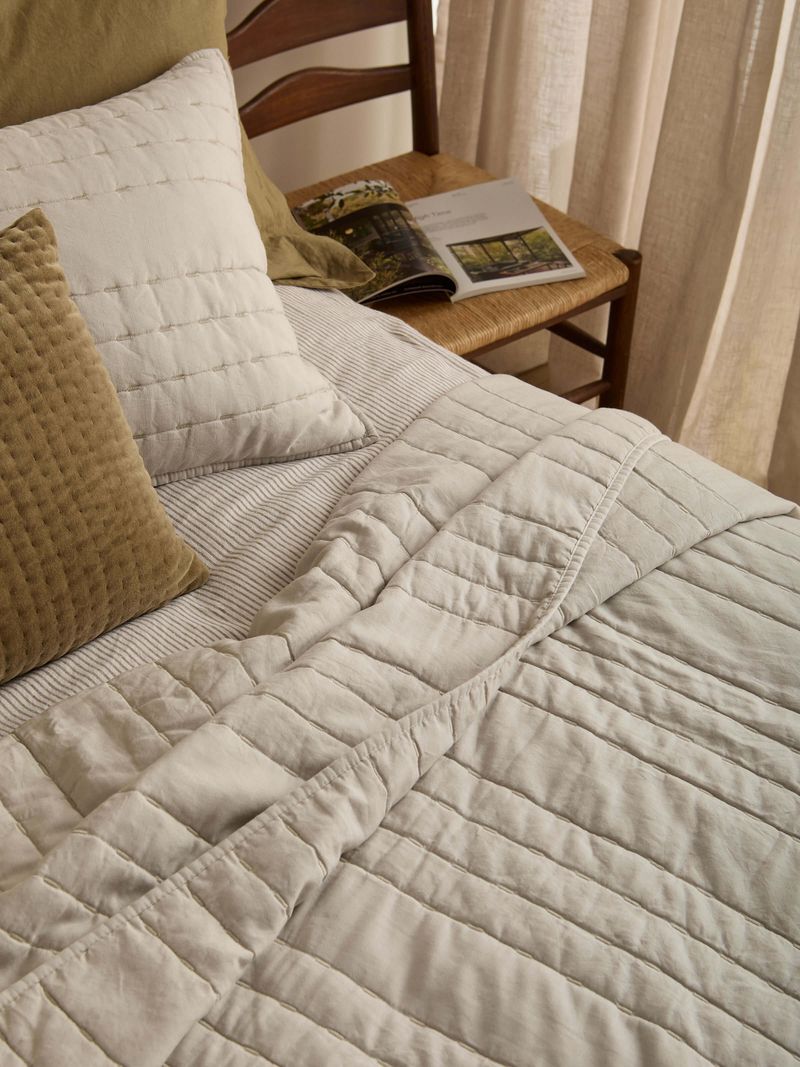 Kemble Silver Linen & Cotton Quilt