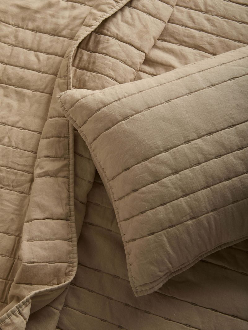 Kemble Oatmeal Linen & Cotton Quilt