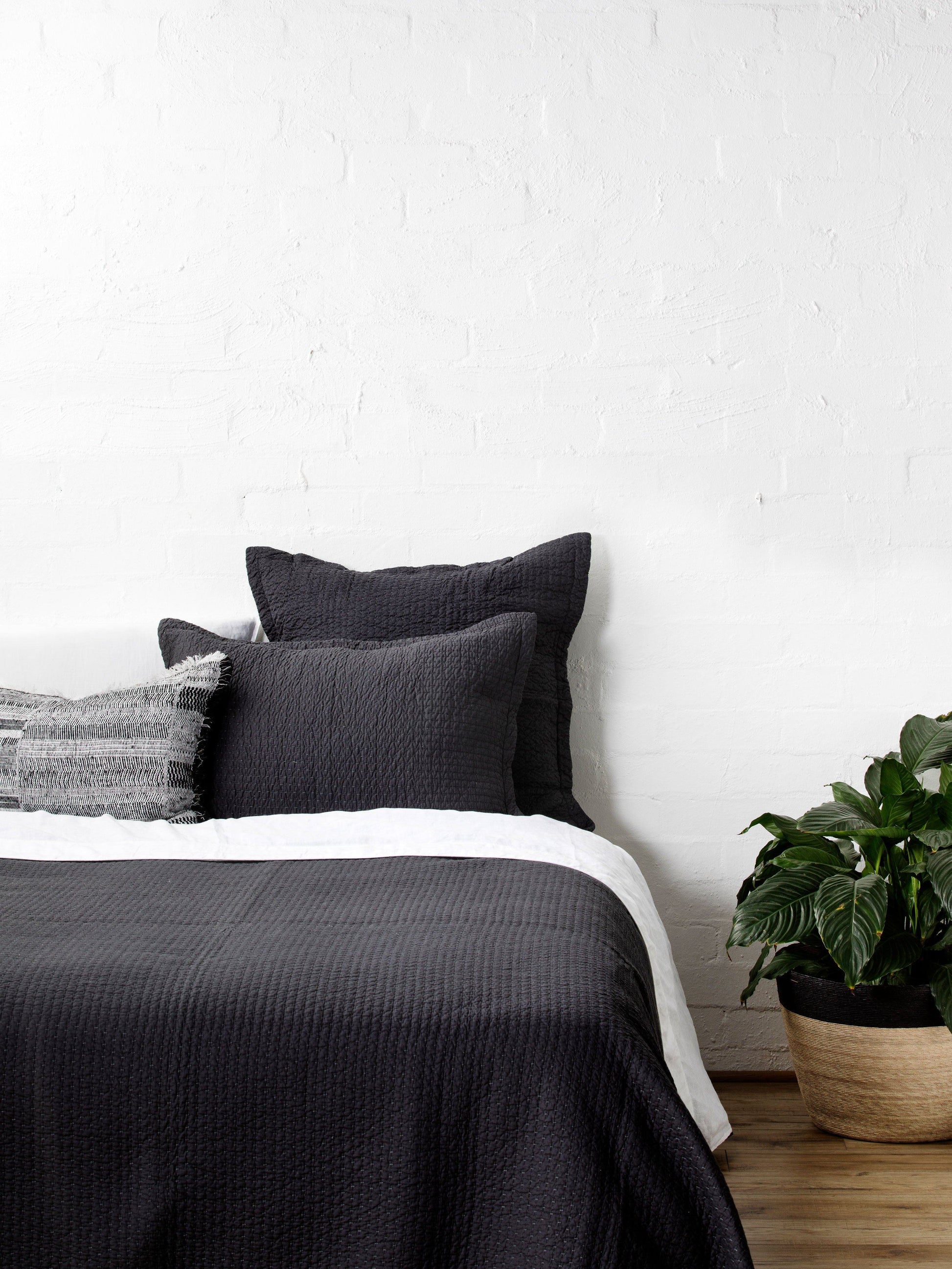 Aspen Charcoal Pure Cotton Quilt