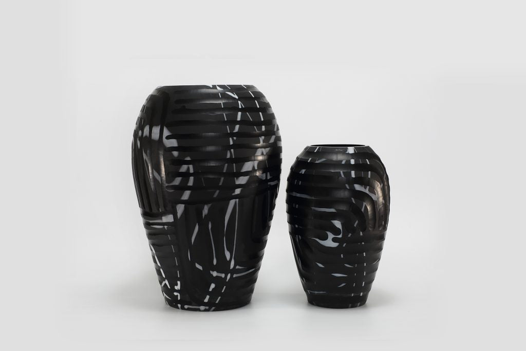 Ravelle Vase Obscura
