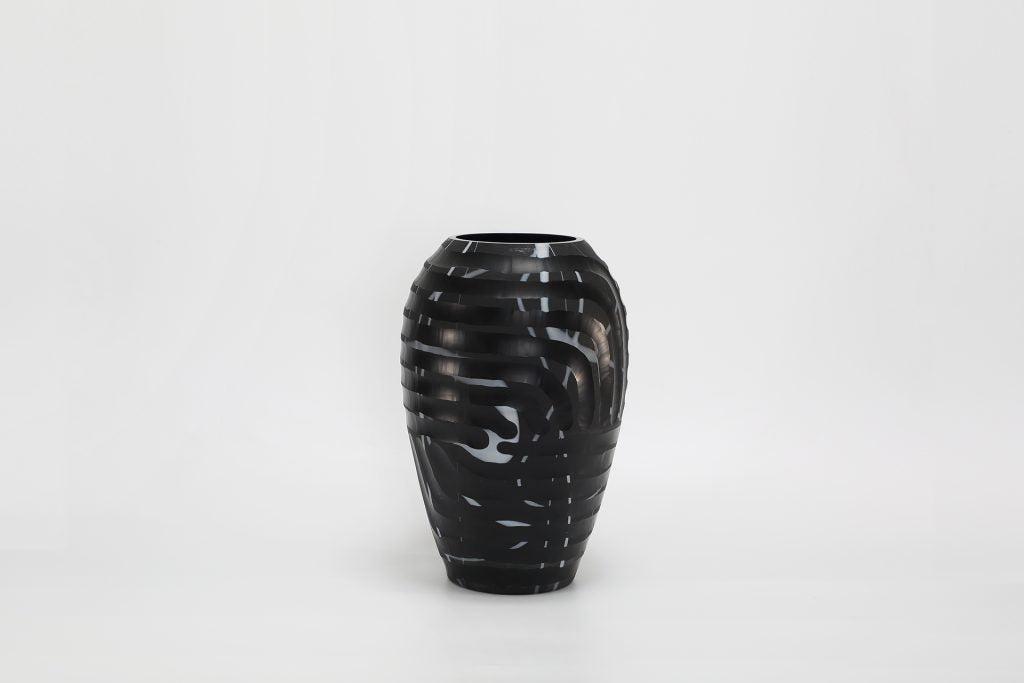 Ravelle Vase Obscura