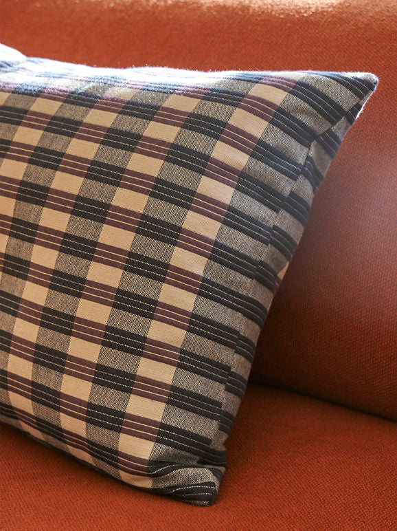 Folio Cushion in Lupin/Nile