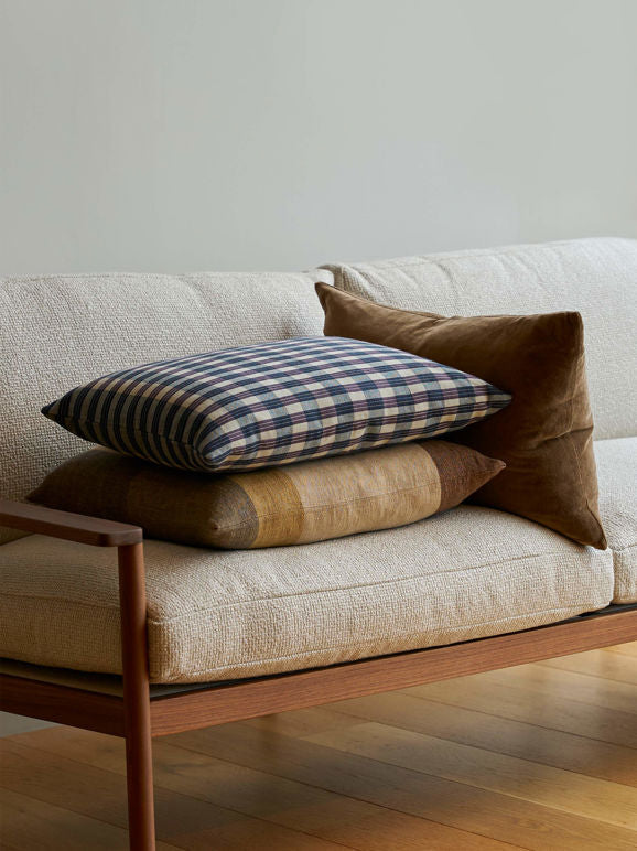 Folio Cushion in Lupin/Nile
