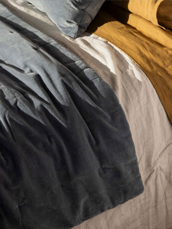 Velvet Quilt in Cod