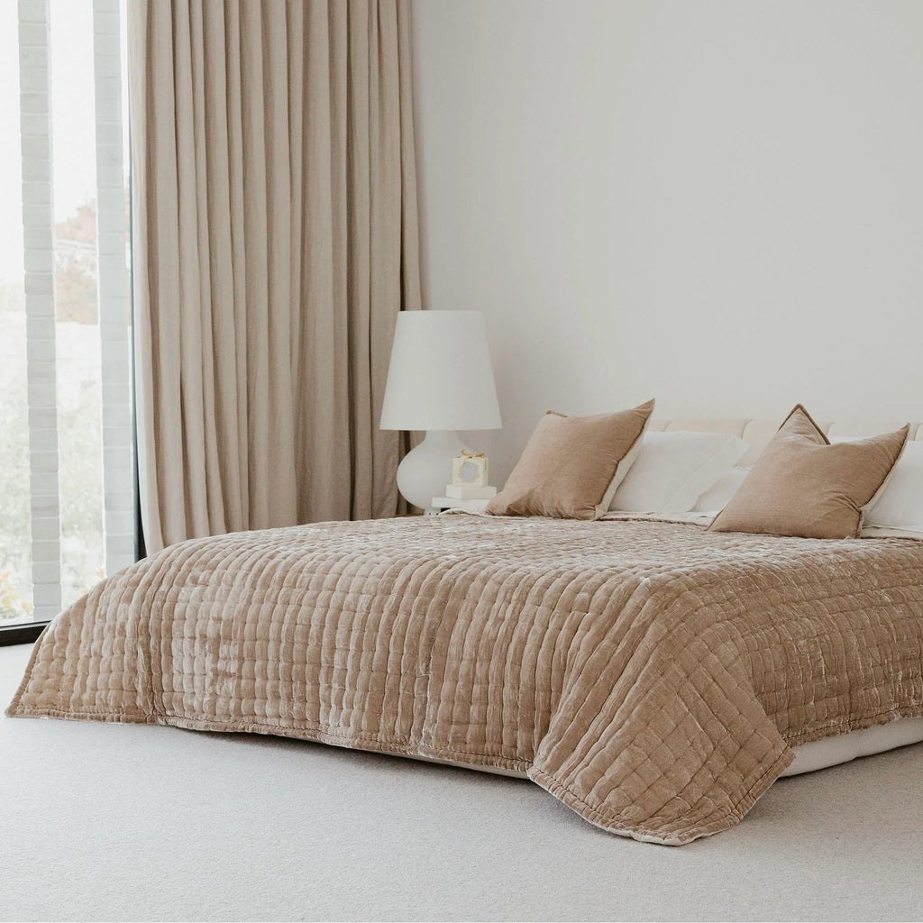 Allure Silk Velvet & Linen Quilt - Latte