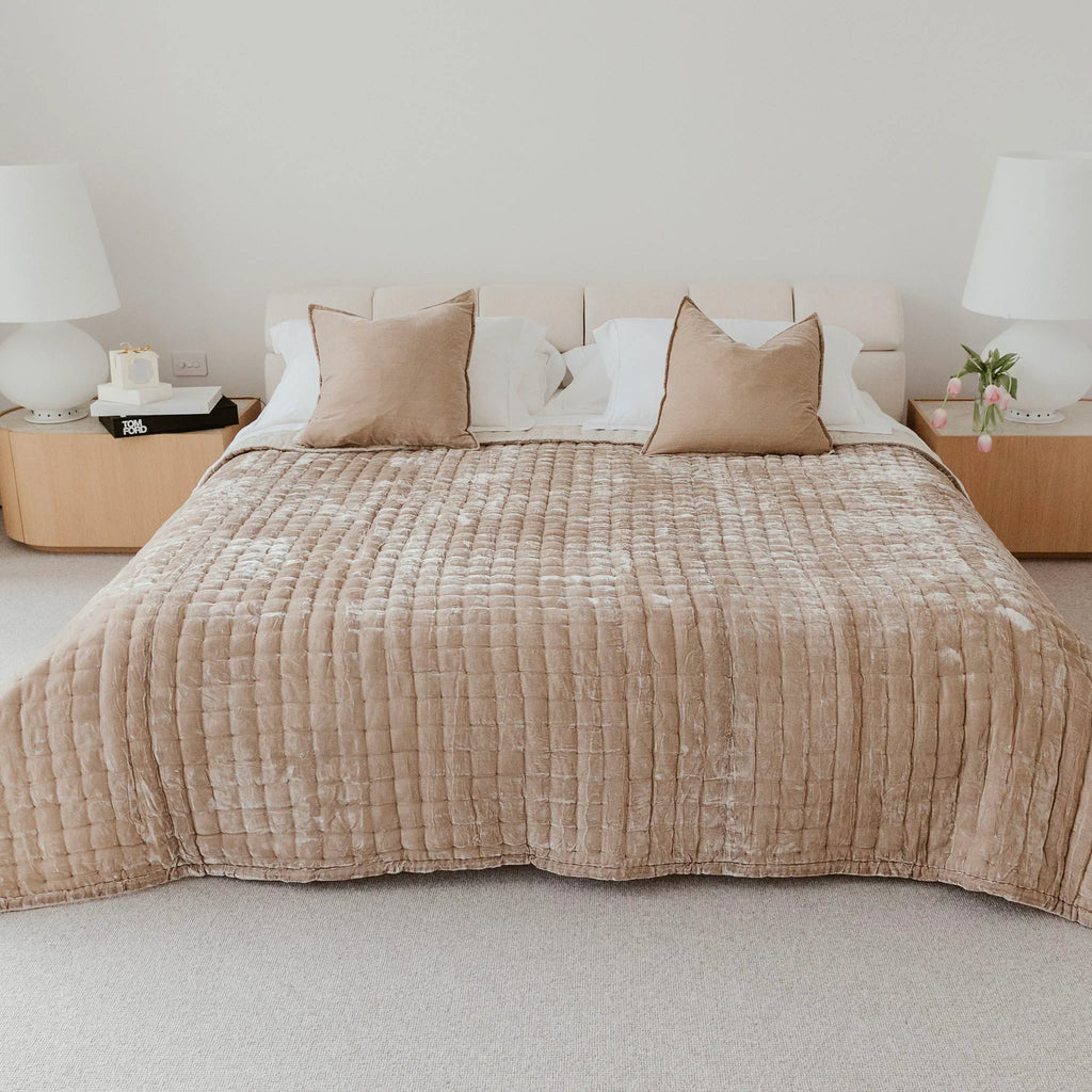 Allure Silk Velvet & Linen Quilt - Latte