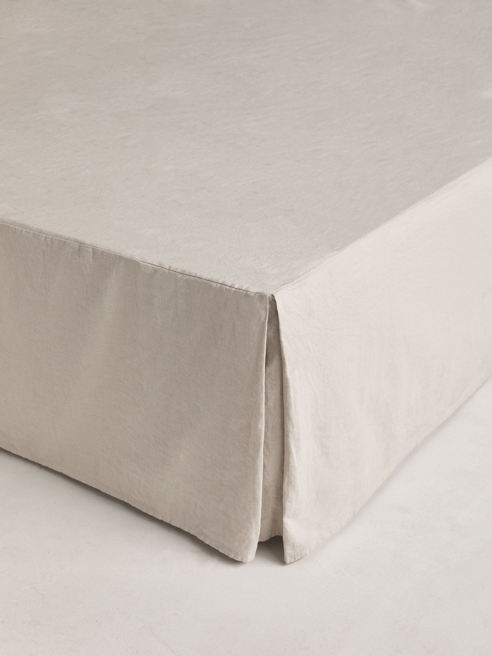 Avenue Oatmeal Linen & Cotton Valance