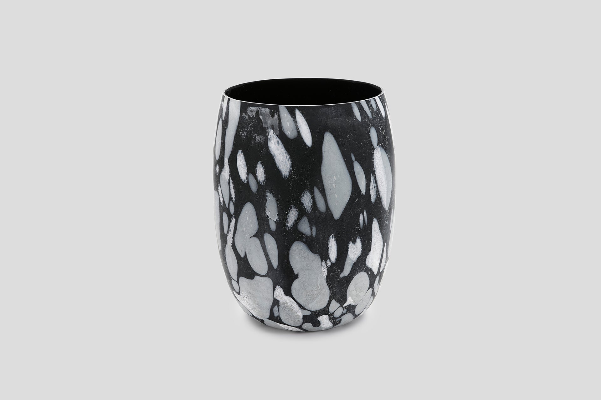 Mineral Vase Mottled Black