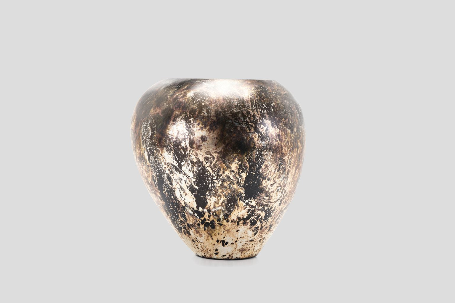 Pharoh Vase Carbon Gold