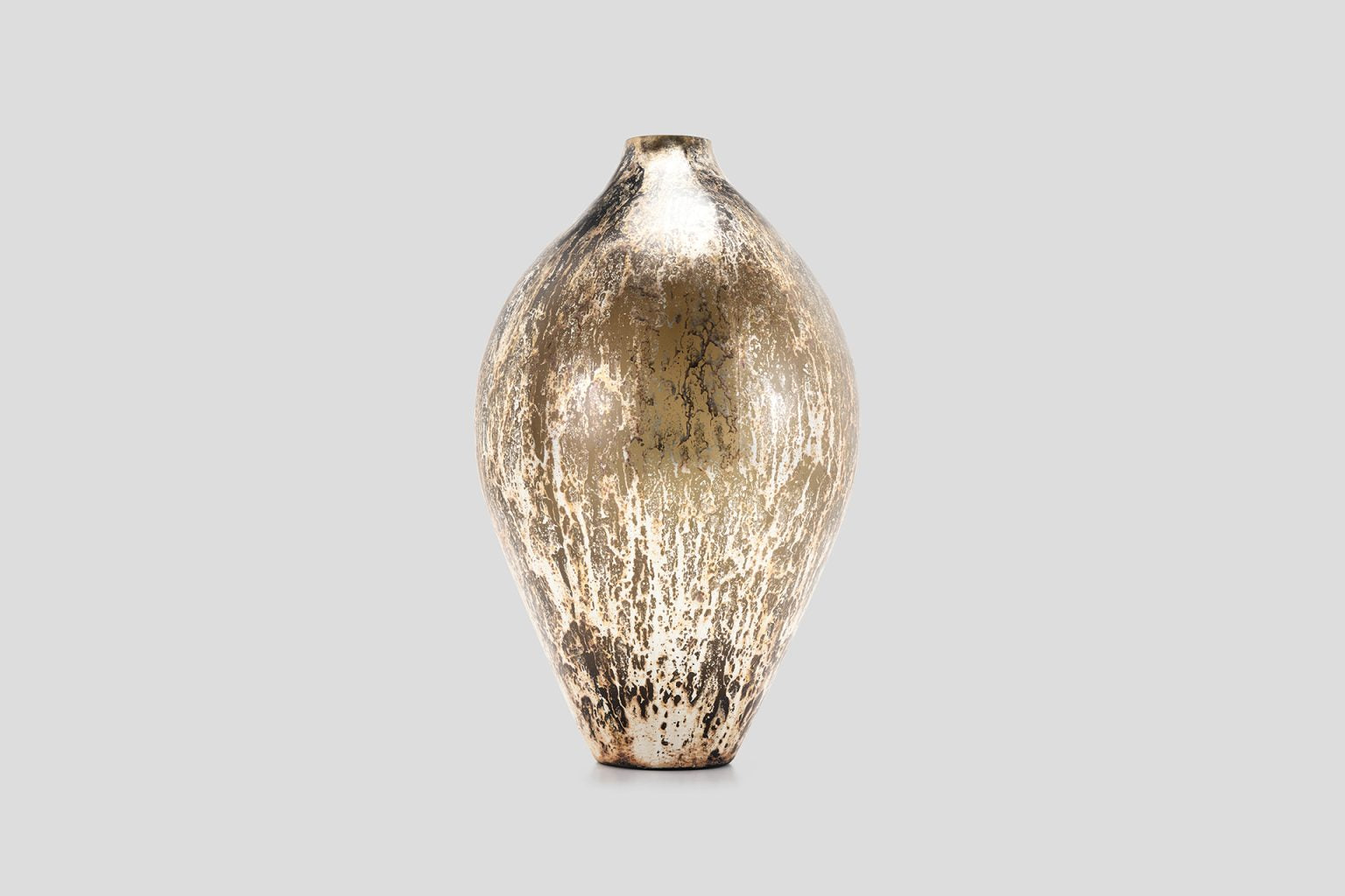 Pharoh Vase Carbon Gold