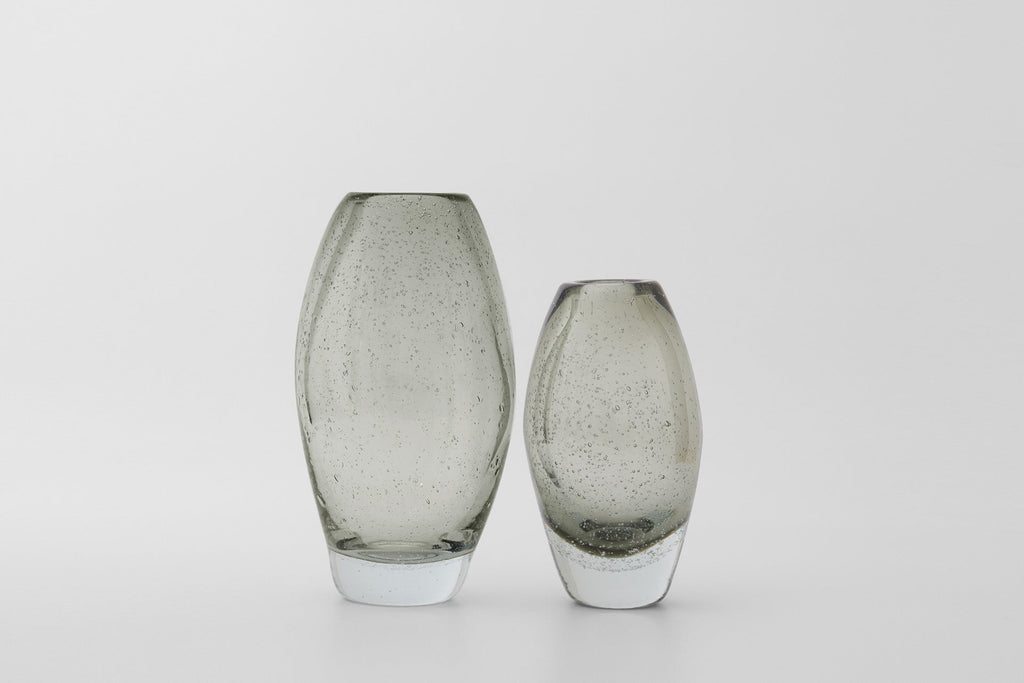 Seed Vase in Pebble Grey