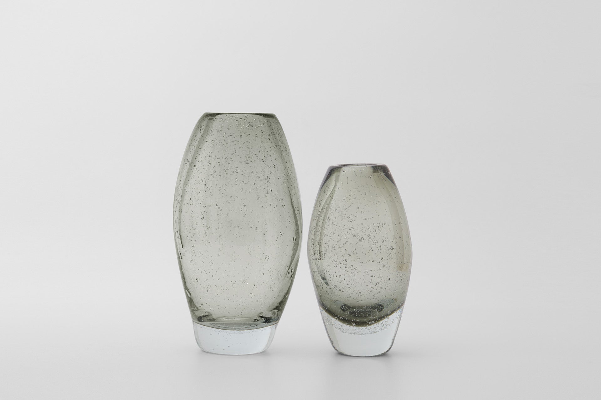 Seed Vase in Pebble Grey