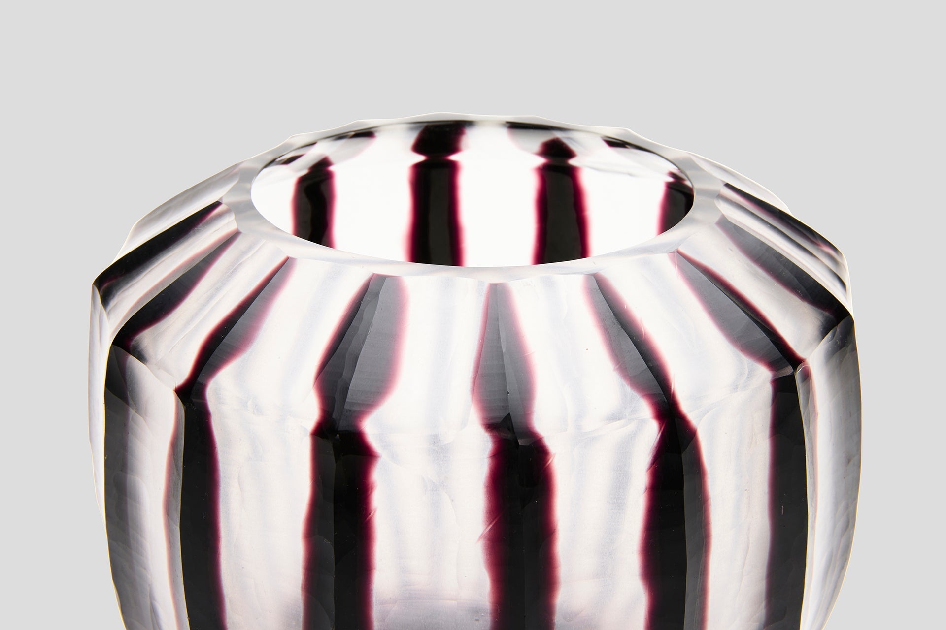 Banda Vase Garnet