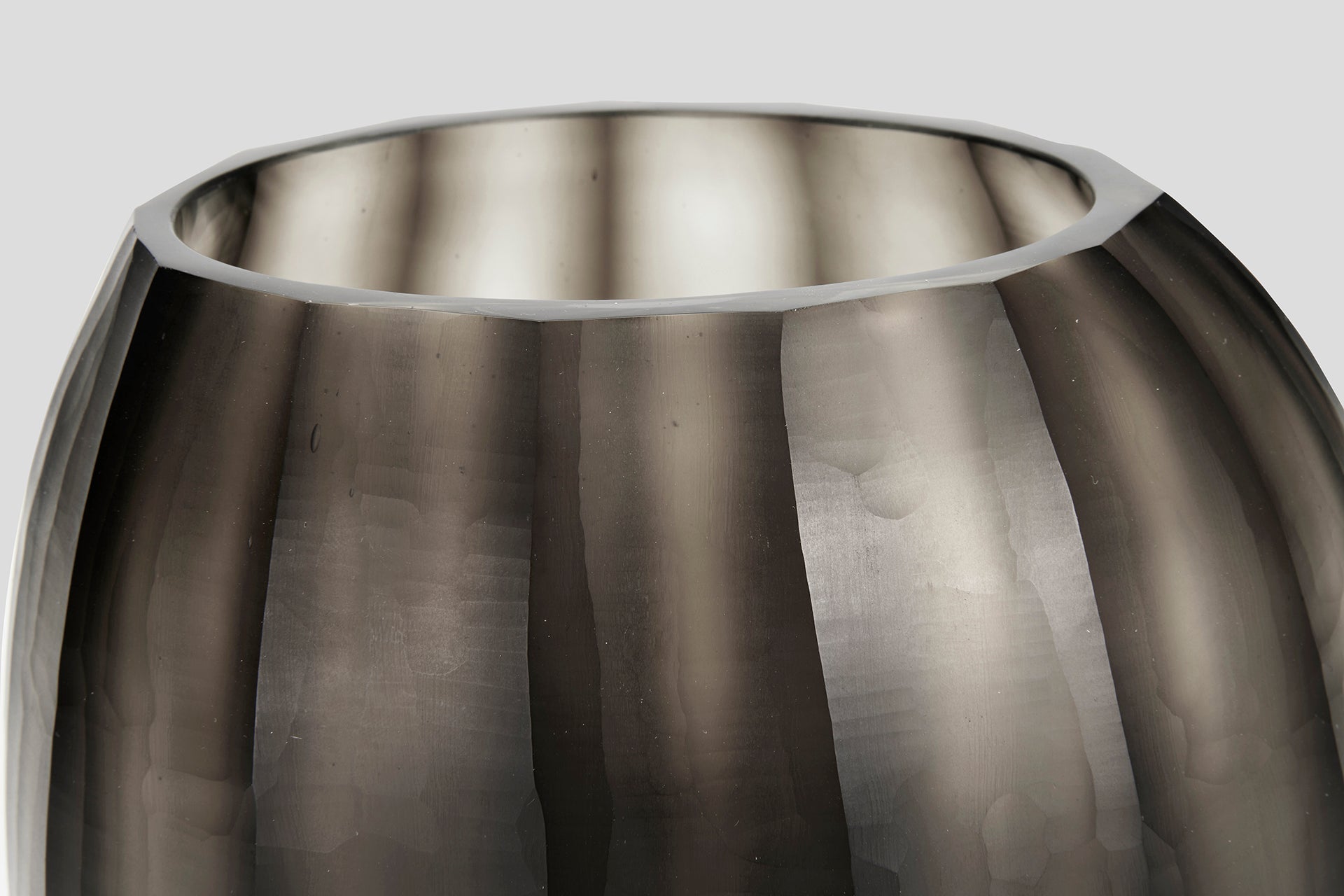 Aura Vase Smoke