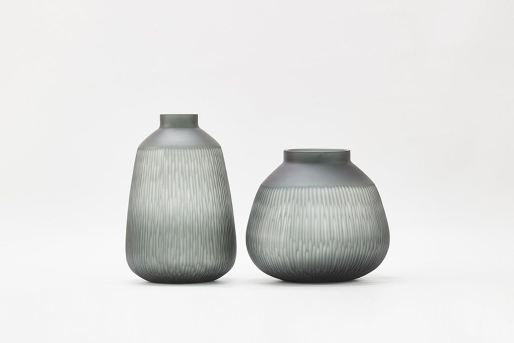 Tuber Vase in Smoke