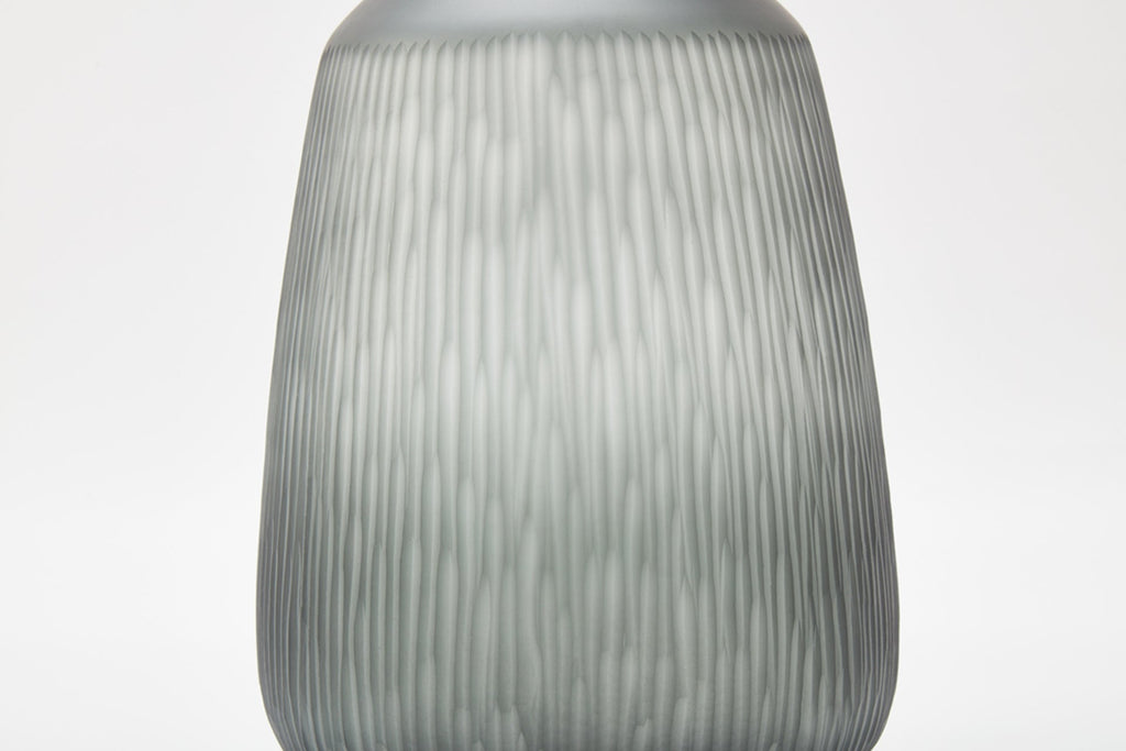Tuber Vase in Smoke